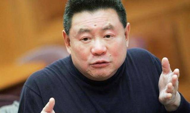为了躲避税收，他关闭了中国300家公司