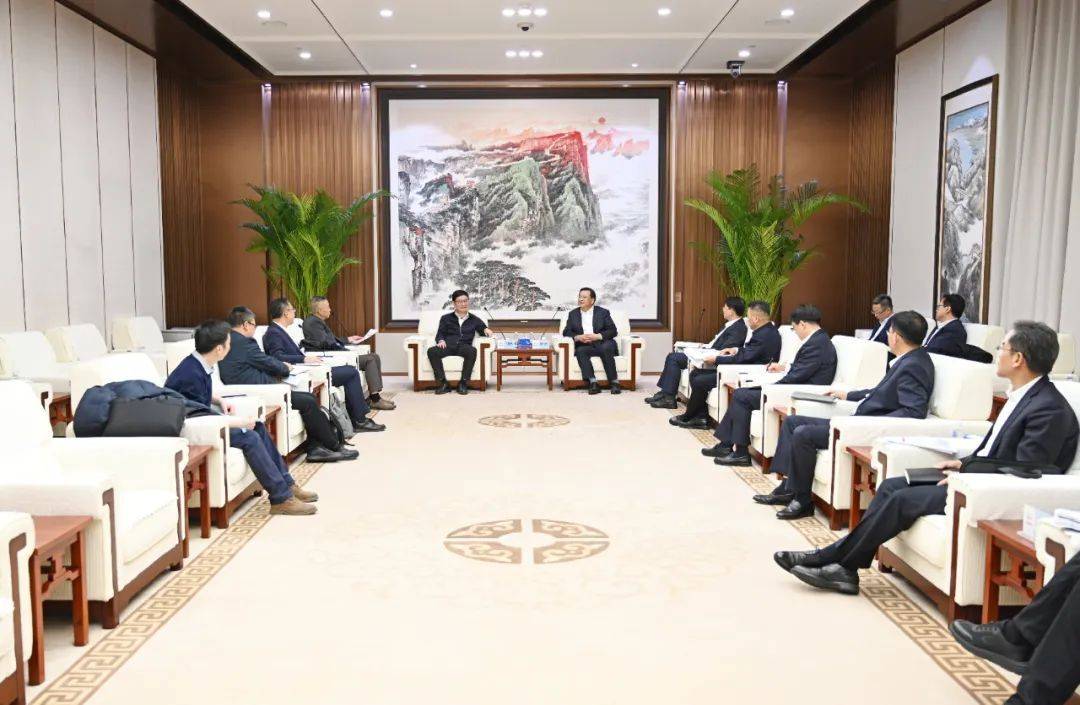 戴和根与广州地铁集团党委书记、董事长刘智成举行会谈