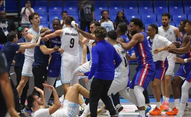 FIBA出具多米尼加阿根廷冲突罚单:多人禁赛+罚款