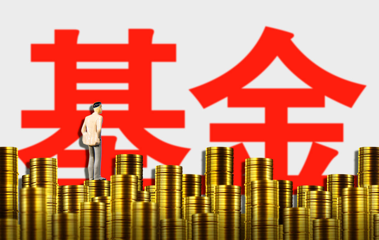 牛市急刹？市场震荡，基金经理怎么看？二季度仍旧重仓宁德时代，港股比例显著提升