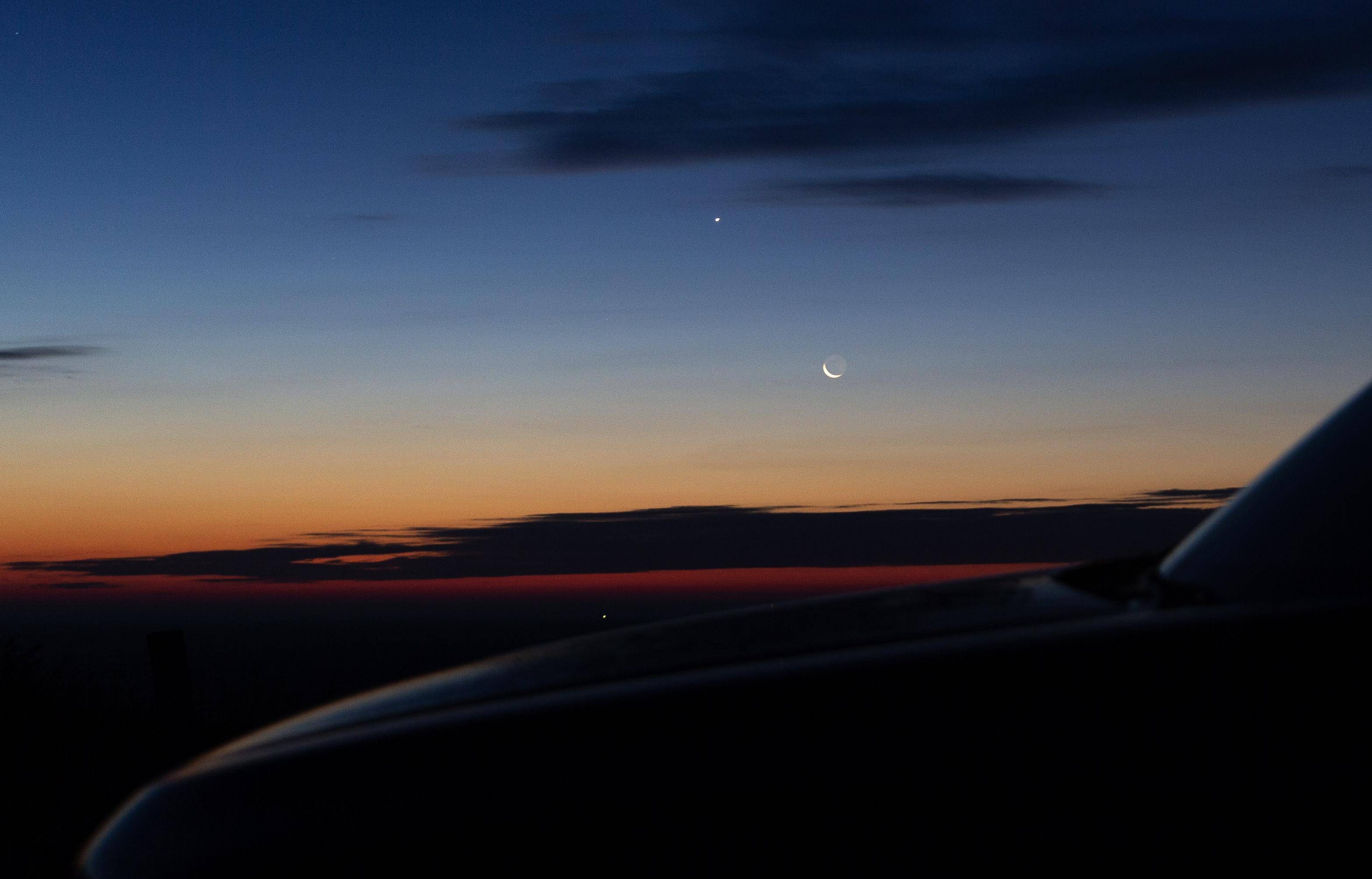 星空相册|启明星伴月现身天宇#