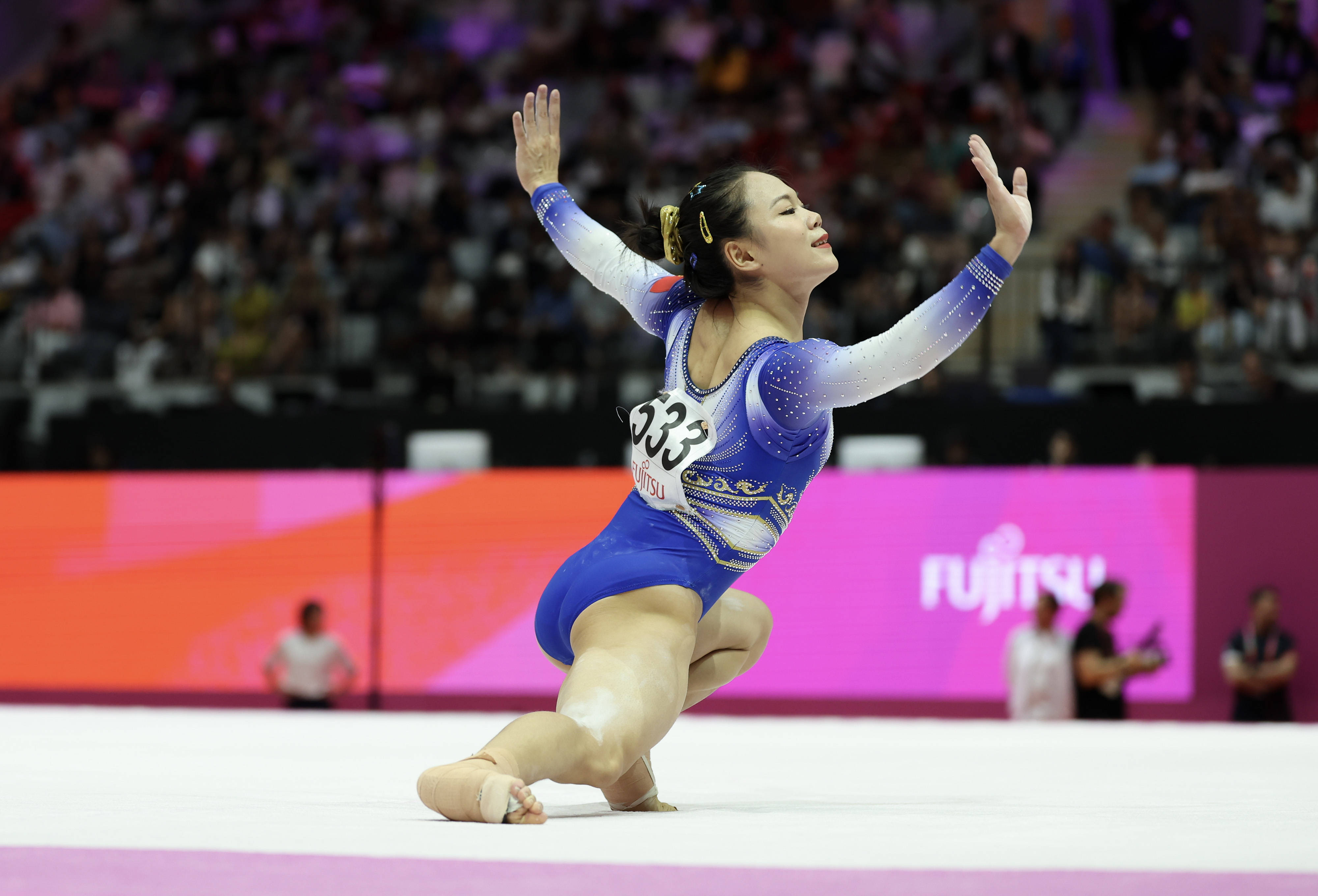 （体育）体操——世锦赛：张清颖获女子个人全能季军